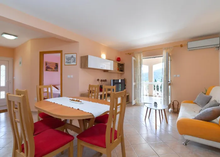 Holiday home Diana *